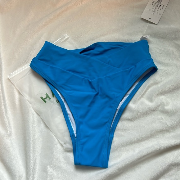 NWT HALARA Crossover bikini bottom - Picture 2 of 8